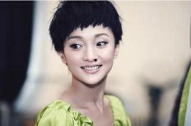 娱乐圈白富美,娱乐圈白富美的华丽蜕变之路